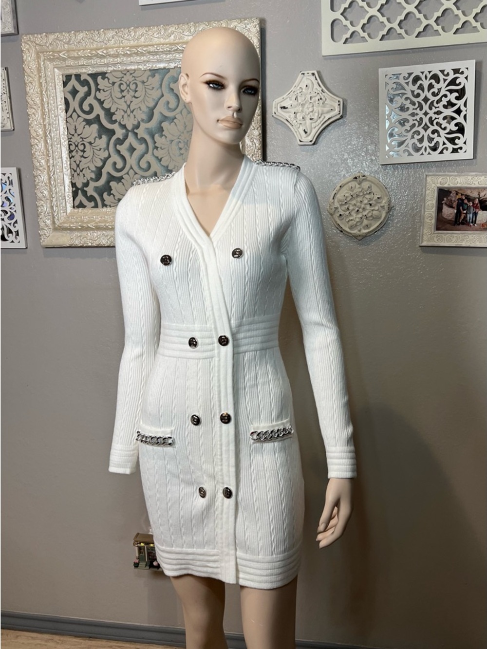 Balmain INSPIRED White Ribbed Knit Cardigan Dress with Chain-Trim Detail - Picture 5 of 15